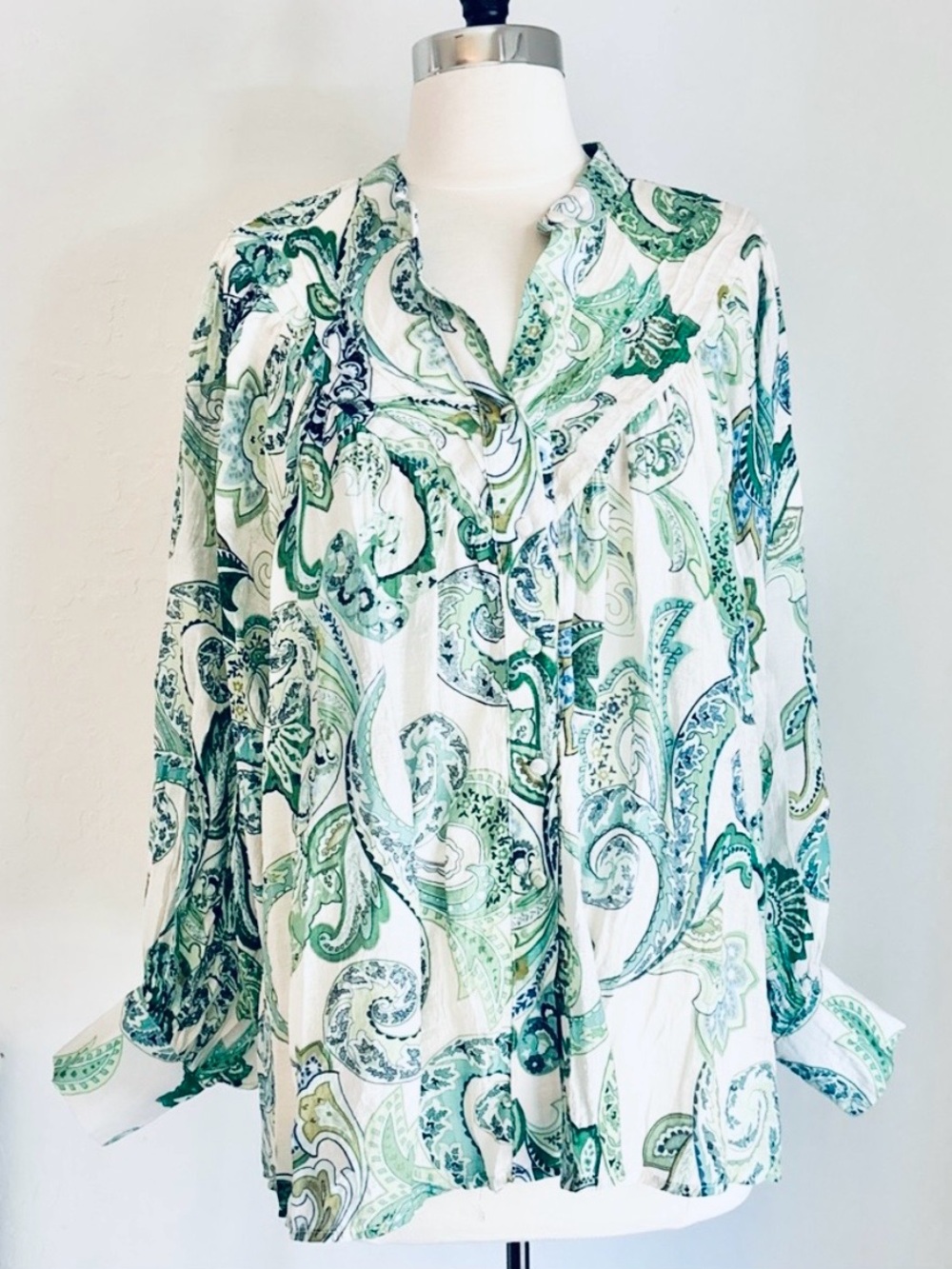 Mixed Paisley Print Rayon Blend Balloon Sleeve Flowy Button Down Top, Green, L